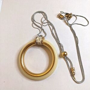 Versona Lucite Silver and Gold Chain‎ Lucite Adjustable Slider Pendant Necklace